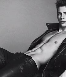 Models 57489fa5043f9.jpg