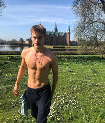 Twink Mix 5b642eca4e582.jpg