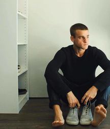 100 Barefoot Guys - Part 2 59c9e4fe5f8a1.jpg