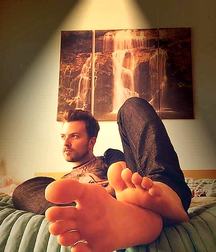 100 Barefoot Guys - Part 2 59c9e5dee3380.jpg