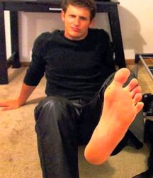 100 Barefoot Guys - Part 2 59c9e697271f5.jpg