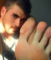 100 Barefoot Guys - Part 2 59c9ebc70f4e6.jpg