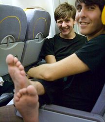 100 Barefoot Guys - Part 1 59ce88b9a2dfb.jpg