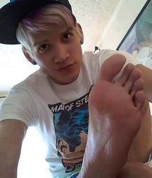 100 Barefoot Guys - Part 1 59ce89167f542.jpg