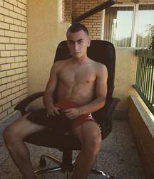 TWINK 5a28c77886dfe.jpg