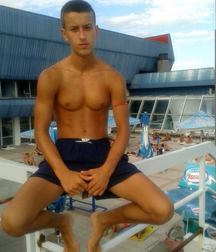 TWINK 5a28c7f0db19f.jpg