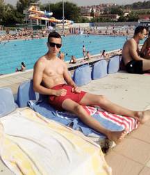 TWINK 5a28c7f734b0e.jpg