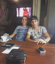 TWINK 5a28c83fe5d84.jpg