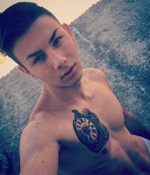 Twinks 5ce018c26a57d.jpg