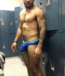 Hot guys and hot bulbs. 5740a1833abd3.jpg