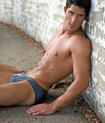Hot guys and hot bulbs. 5740a196cd632.jpg