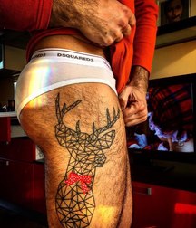 Hot guys and hot bulbs. 5740a19b6f913.jpg