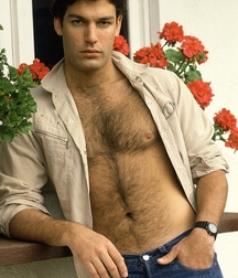 Hairy men 580a550cba6e4.jpg