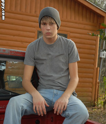 Kyle 59cfe70fea9db.jpg
