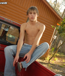 Kyle 59cfe72857f1c.jpg