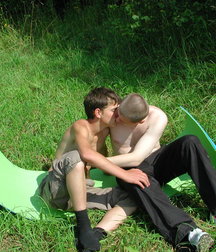 Alex & Den 59d08e3e1c703.jpg