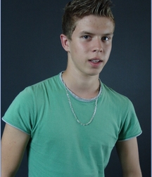 DOMINIK 59e27ea64c645.jpg