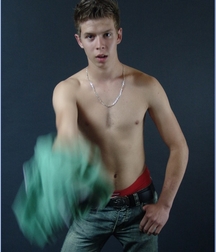 DOMINIK 59e27eb79b633.jpg