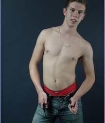DOMINIK 59e27ec3a257e.jpg