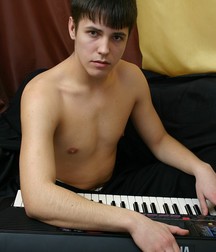 AB Derek 59e5b029b5d66.jpg