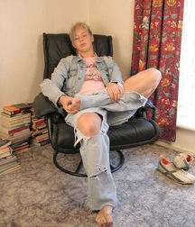 AB James 59e6017f0c034.jpg