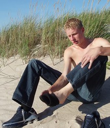 Artur 59f0d35a332c4.jpg