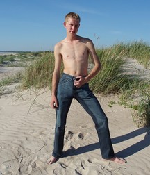 Artur 59f0d362eb66e.jpg