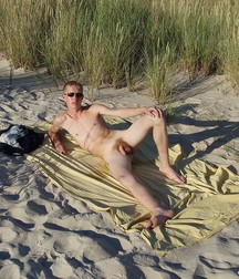 Artur 59f0d3b9b5f8d.jpg
