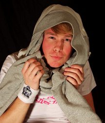 BoiBox_Kevin 59f6ce34cf40c.jpg
