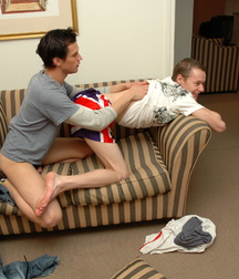 BoiBox_Luke_and_Scott 59f6d6b8242be.jpg