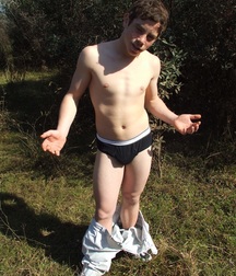 Alejandro 5a339a7fa56d9.jpg