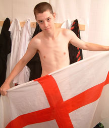 Danny 5a34e31c388fb.jpg