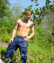 Kriss 5a34e5f9e74fa.jpg