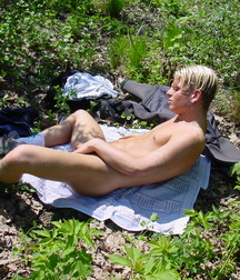 Kriss 5a34e62029ccc.jpg