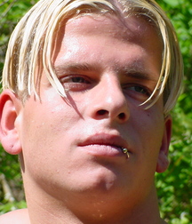 Kriss 5a34e6d9e94a4.jpg