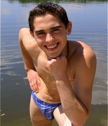 Alex 5a3799a498e13.jpg