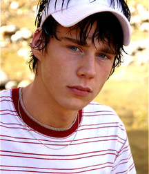 Andre B 5a379f3fc3fc0.jpg