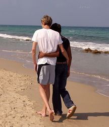Hen & Ariel 5a38cf8a79089.jpg