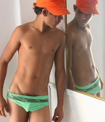 Armando 5a38d0d3dbead.jpg