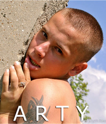 Arty 5a38d1a20f7cc.jpg