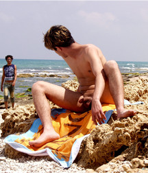 Hen & Shon 5a3a03375f9d3.jpg