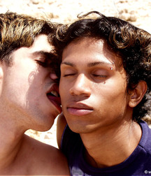 Hen & Shon 5a3a03644dceb.jpg