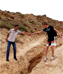 Ariel & Idan 5a3e231e3a6dc.jpg