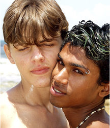 Hen & Dennis 5a3e255086dfe.jpg