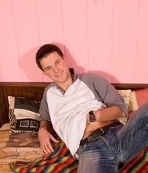 Alex 2 5a3f5f7349643.jpg
