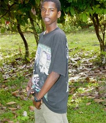 Black Boy hanging in the tree 5a534b7775615.jpg