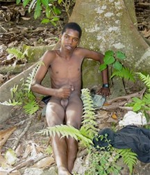Black Boy hanging in the tree 5a534b8d7d3a9.jpg
