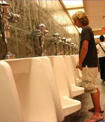 Pissing Boys 5a54ad3f8e6e9.jpg