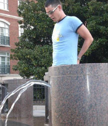 Pissing Boys 5a54ad498de99.jpg