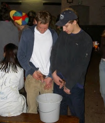 Pissing Boys 5a54ad63c93bf.jpg